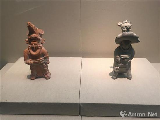 展出的球手形陶哨
