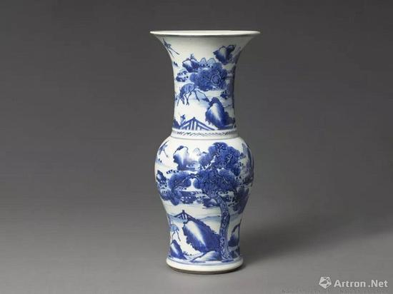 清康熙 青花松鹤山水鹿纹凤尾瓶