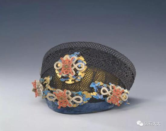 嵌米珠珊瑚素钿子&nbsp;清，故宫博物院藏品