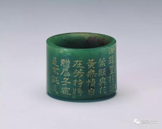 碧玉刻诗扳指&nbsp;清乾隆，故宫博物院藏品