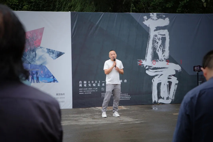  艺术家代表：任剑先生