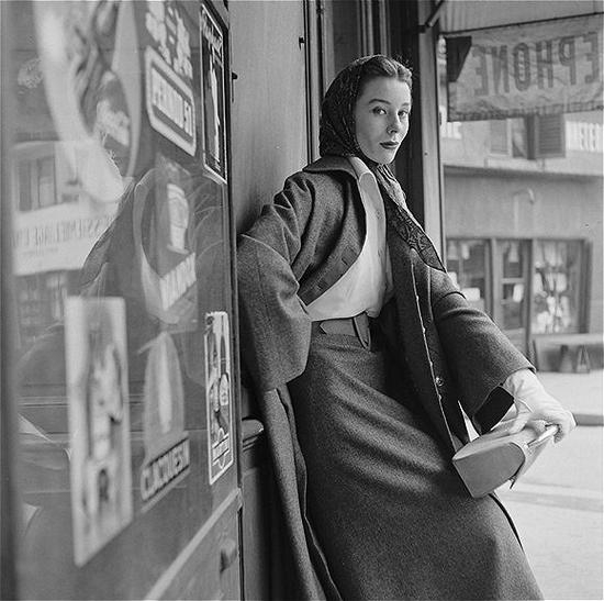 Givenchy 1952 年首个系列
