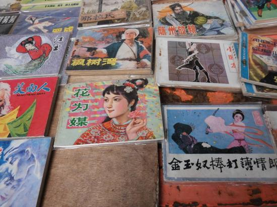 上海文庙的“小人书”摊位