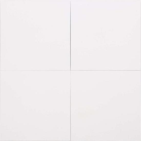 　　《白色油画[四屏]（White Painting [Four Panel]）》，布面油画，1951年。图片来源：罗伯特·劳森伯格基金会