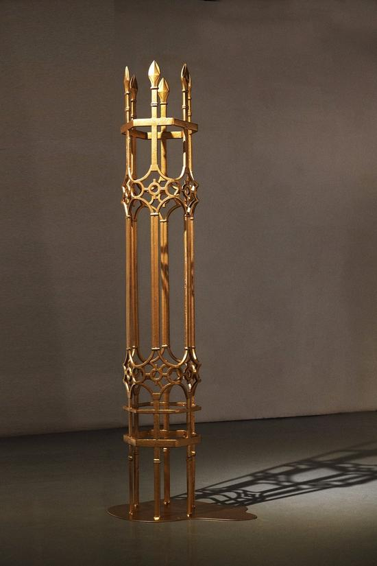 张翔丨再见，柏拉图丨铸铁护栏、碳钢板、金漆丨2300×450×800丨2017