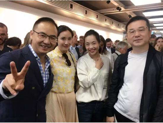 左起：杨锋、张然、蔡荔馨与乔志兵在巴塞尔First Choice开幕前。图片：张然