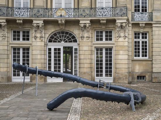 Nairy Baghramian，《Privileged Points》。图片：Courtesy Skulptur Projekte Münster 2017。摄影：Henning Rogge