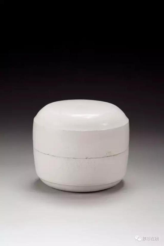 北宋·定窑“尚药局”款暗刻龙纹圆盖盒_手机新浪网