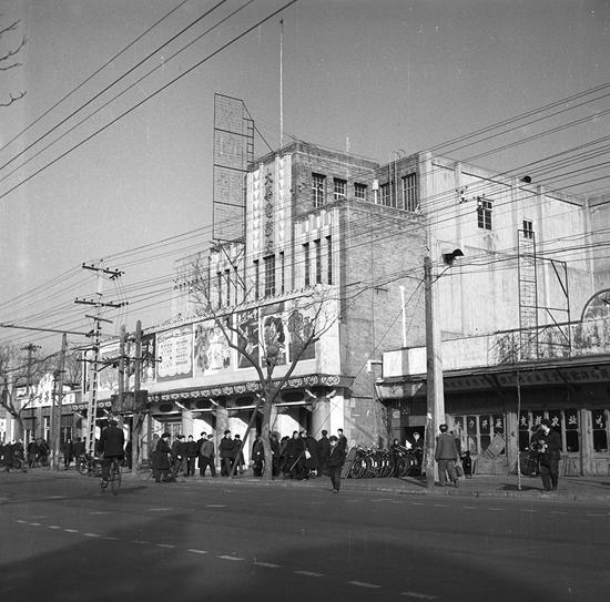 1961年的大华电影院。北京城市规划设计研究院的历史档案图片