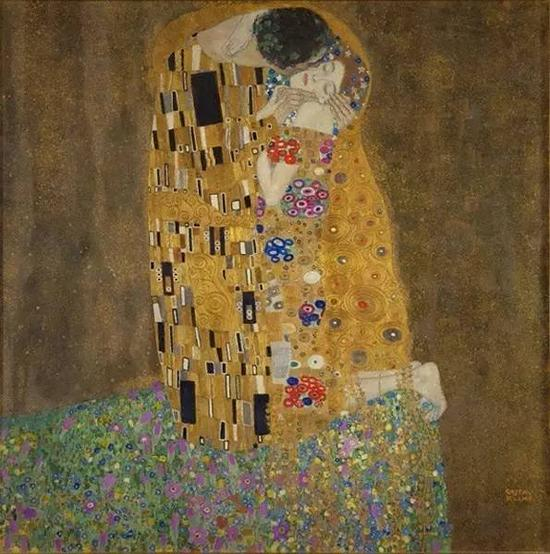 　　古斯塔夫•克里姆特，《吻》，1908年， 现藏于奥地利美景宫美术馆（Österreichische Galerie Belvedere）。图片：Getty Images