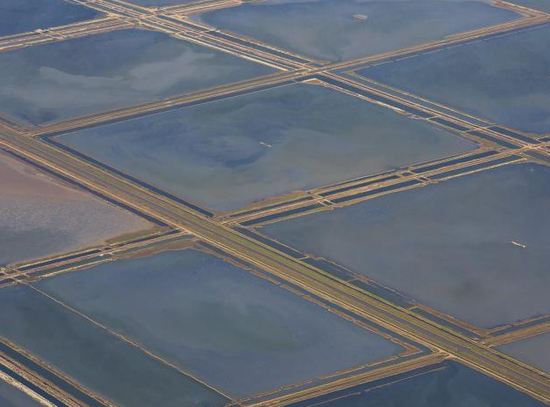 西班牙安达卢西亚的盐田