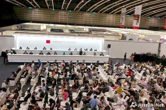 中国嘉德（香港）五周年庆典拍卖现场