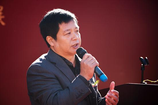河北省美术家协会主席、著名山水画家祁海峰致辞