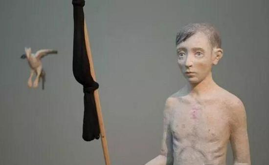 曾健勇雕塑作品，由于材质很轻盈，有人开玩笑说这是“轻雕塑”