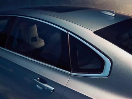 出色的设计不仅赢取了大众的芳心