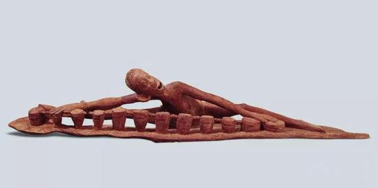 陶醉 J。马塔布威（坦桑尼亚） 2003年&nbsp; 27.5成绩140.5×37.8cm