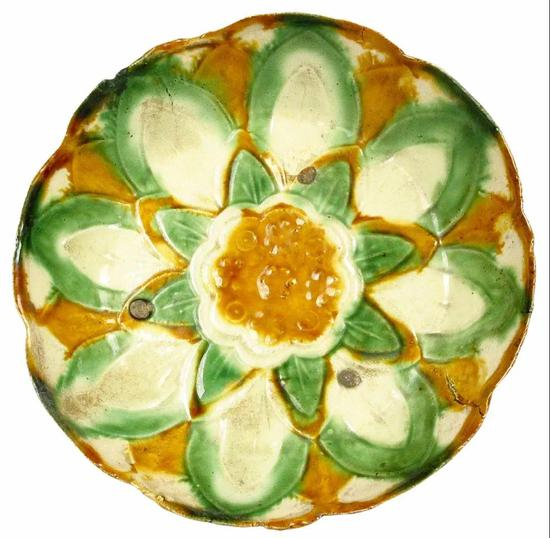 ▌辽三彩团花纹盘