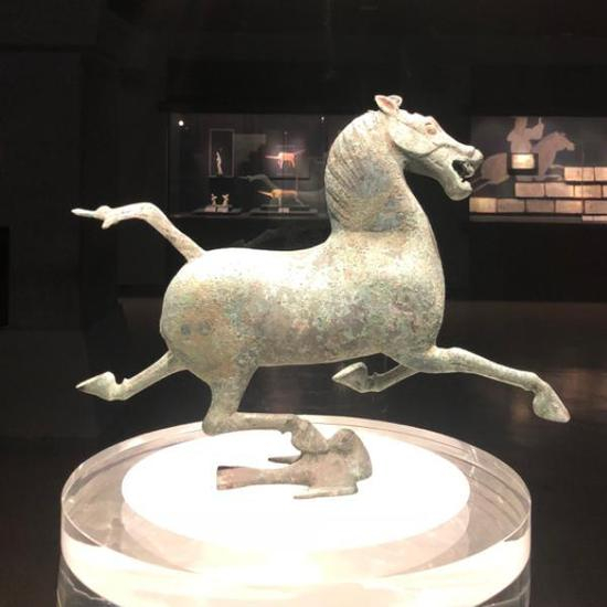 銅製 馬踏飛燕 馬の像 置物 台付き 幅約43cm c08299（80´s SEIKO  