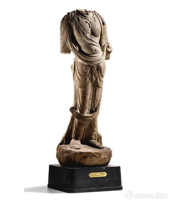 唐&nbsp; 石灰岩雕莲花座菩萨立像&nbsp; 1570万港币