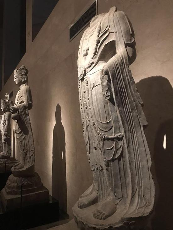 碑林博物馆石刻艺术馆中的古代雕塑作品