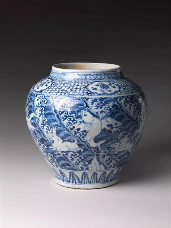 明正统-天顺青花海水瑞兽纹罐&nbsp; 美国大都会艺术博物馆（The Metropolitan Museum of Art）藏