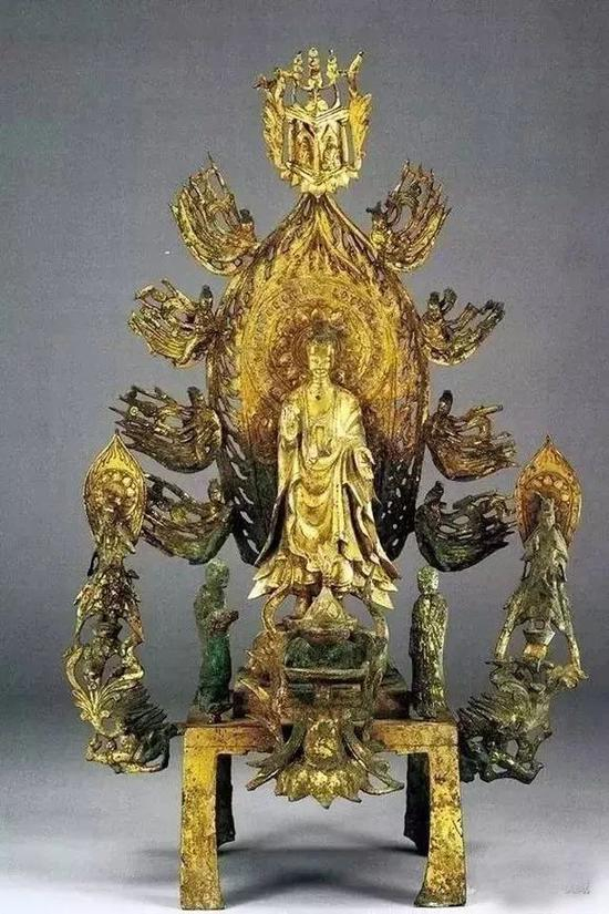 北魏鎏金铜佛像