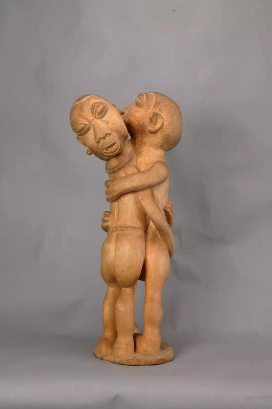 　好消息 佚名（肯尼亚） 年代不详&nbsp; 79×34.5×26cm