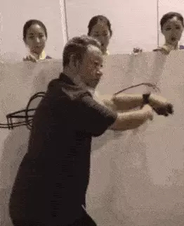 十墨之一：网红邵岩“射墨”表演-2018年