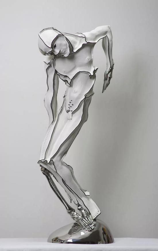 《吾有身》33x45x118cm 牛皮·综合材料 2018