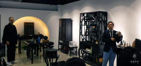 中国鉴赏家协会上海委员会主任 方家焕先生致辞