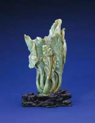 翡翠钗头缀玉虫赏清宫旧藏翡翠器_手机新浪网