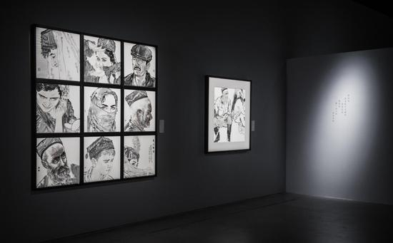 镜中人——写意现代题材作品展览现场