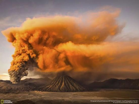布罗莫火山