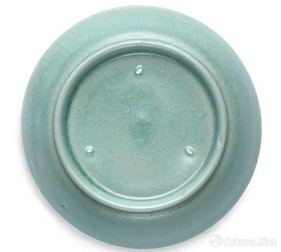 北宋汝窑天青釉洗 直径 13cm 成交价HKD294，287，500 　　香港苏富比2017.10.3