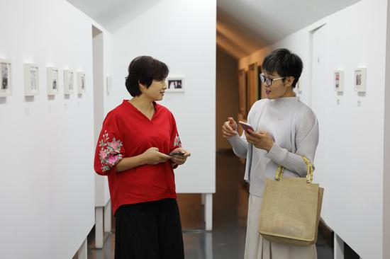 势象空间副总冯宇、中央美院美术馆策展人郭红梅