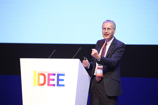 “大数据之父”维克托·迈尔·舍恩伯格就“数字经济4.0：数据将成为货币新贵”为题发表演讲