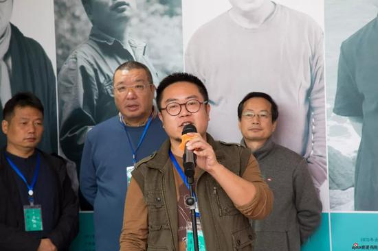 参展画家孙文科先生发言