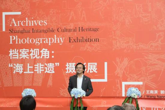 开幕式现场：刘海粟美术馆副馆长阮竣致词