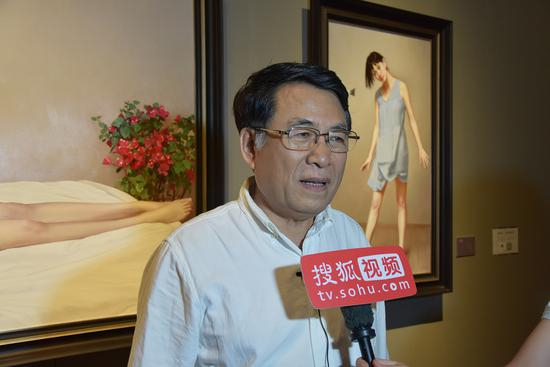 艺术家杨飞云先生