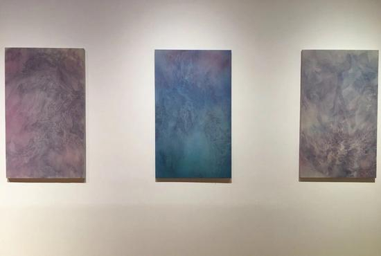 张天军，《Untitled13》，128x76cm，布面综合材质