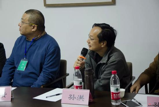 参展画家孙洪先生发言
