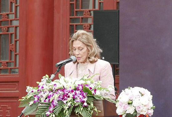 　　北京大学赛克勒考古与艺术博物馆名誉馆长，美国赛克勒基金会主席，美国外交政策协会主席吉莉安·赛克勒女士致辞