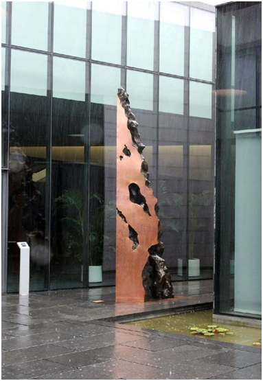 石-屹立 铜&nbsp; 高420cm 深圳万科国际会议中心 2011年