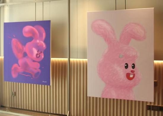 肯特李(KEN LEE)乔乔兔 2022布面丙烯100x140cm @时代独白当代艺术作品群展