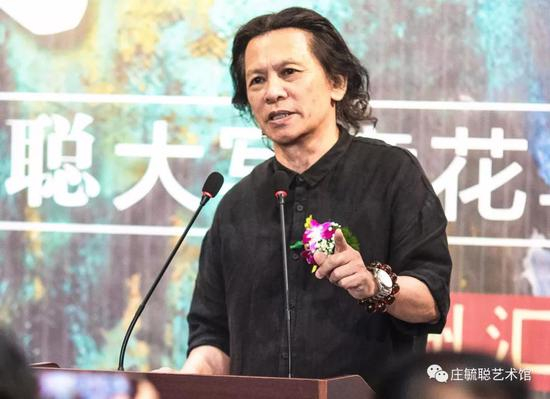 庄毓聪先生致答谢词，介绍全国巡回展进程、学术意义和社会影响