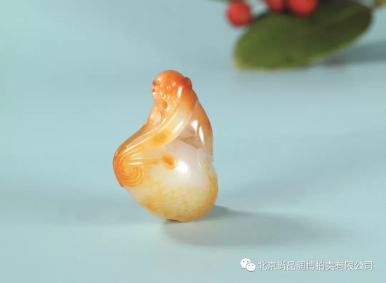 03004卢开飞&nbsp; 新疆和田玉籽料灵猴 规格：3.4×3.0×2.0cm&nbsp; （独籽） 重量：24g RMB：70000-100000