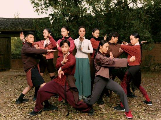 　lululemon携手国际影后杨紫琼及舞剧《咏春》8位舞者，咏春》主题短片