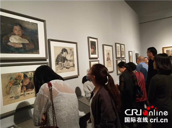 　　《戴泽艺术展》正在国家博物馆展出。越来越多的公众走进博物馆，博物馆也在寻求连接公众的新方法。