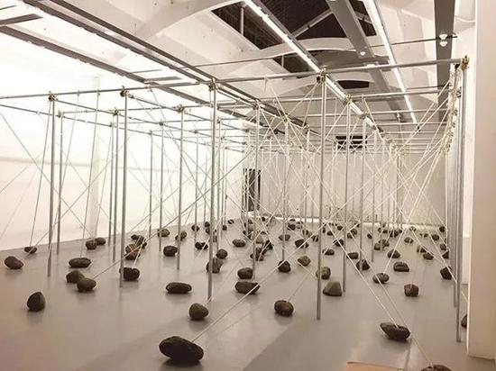 “乌托邦·异托邦：乌镇国际当代艺术邀请展” 菅木志雄作品现场光效