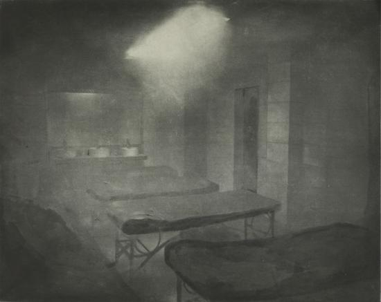 倪华夏《介》 49.5×70cm 铜版 2014年